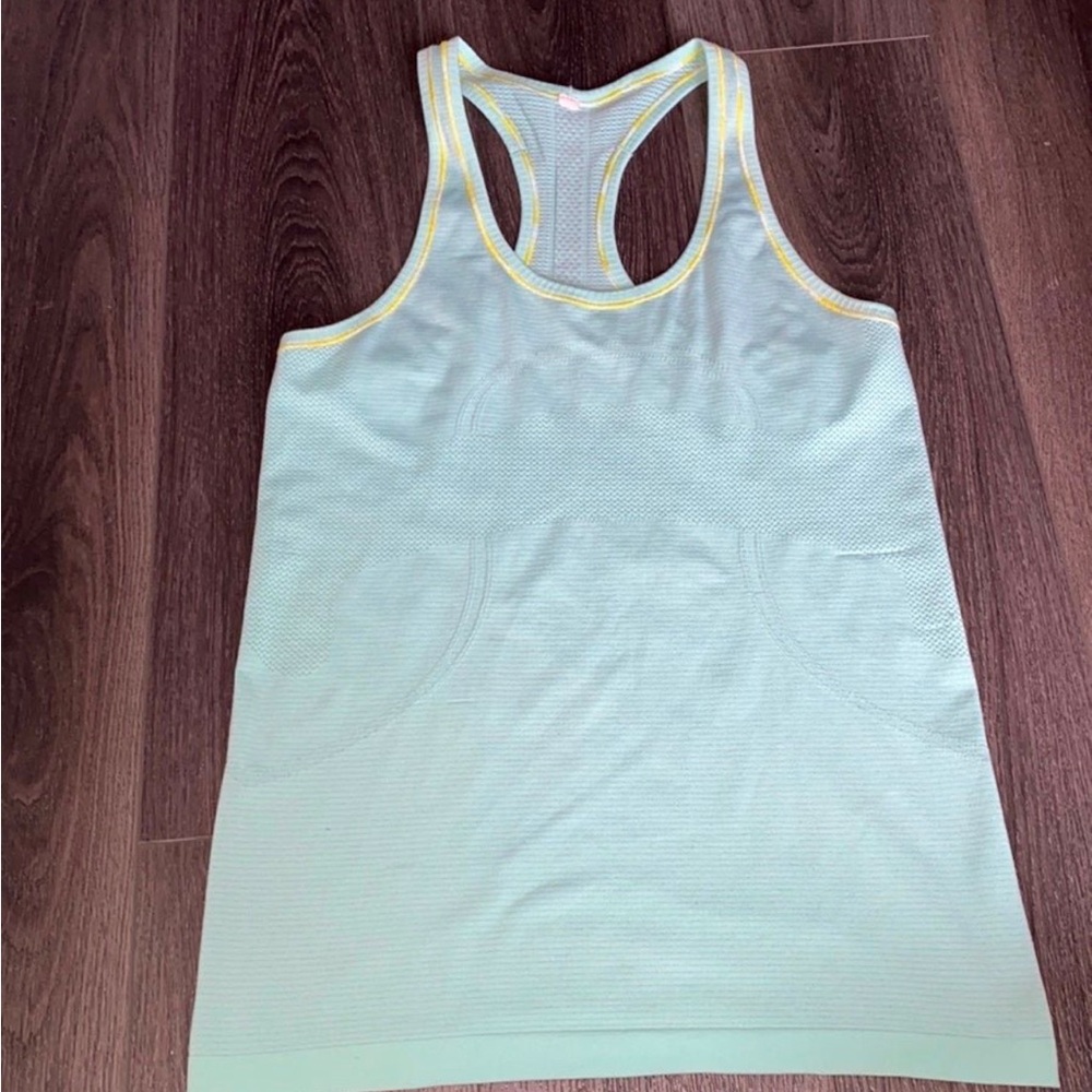 Lululemon swiftly tech racer back tank top green size 8